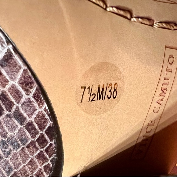 Vince Camuto Kevinney Womens Leather Open Toe Ankle Boots, Retro
Python Exotic - Picture 9 of 9